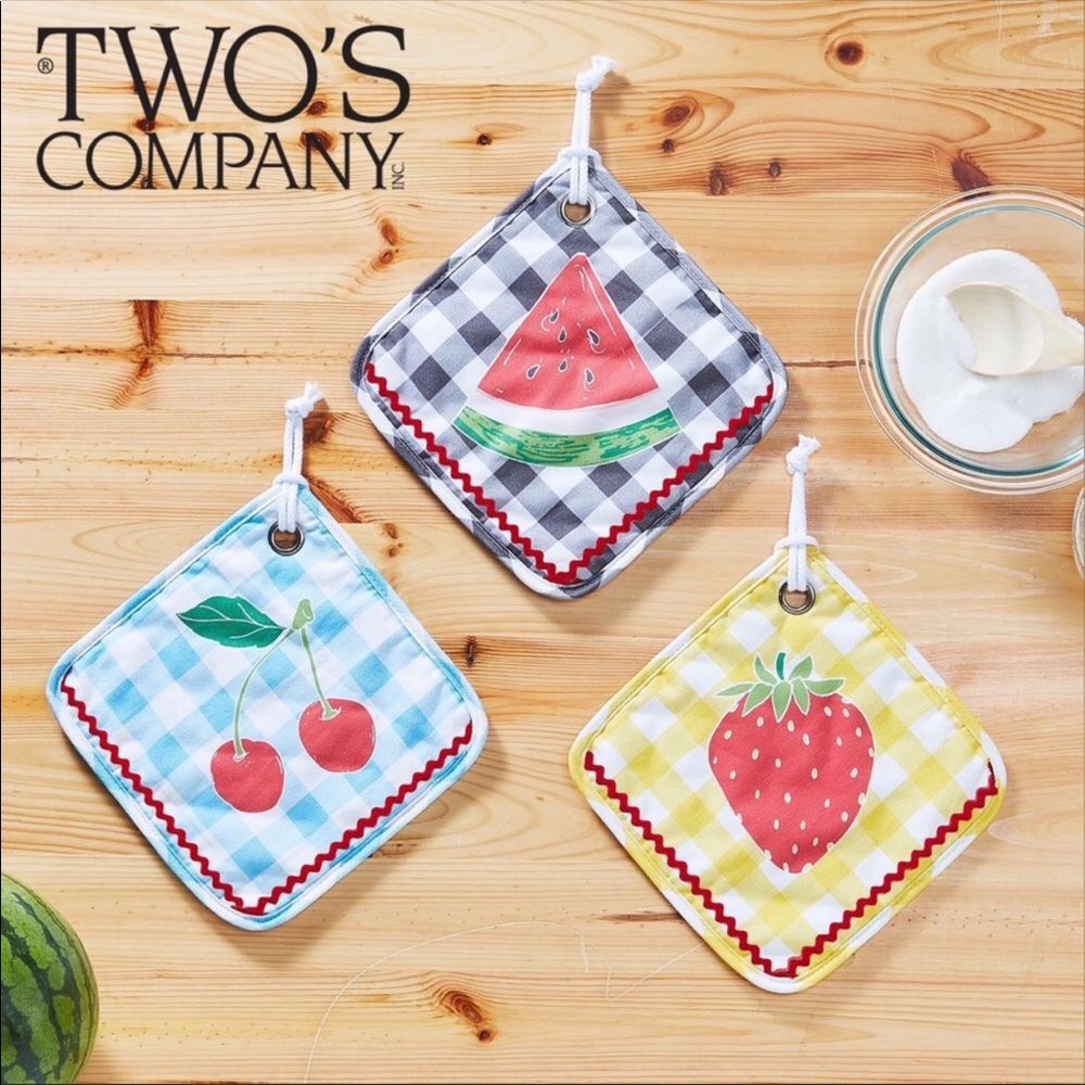 Two’s Company Fresh Picked Fruit Potholder